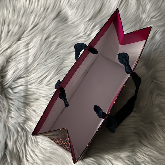 Tory Burch wallet with dust bag and shopping bag - Picture 11 of 14